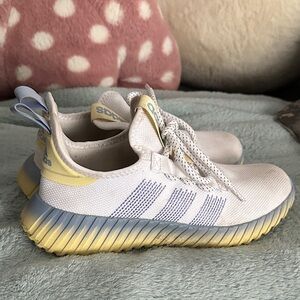 adidas women’s White blue and Light Yellow Sneakers